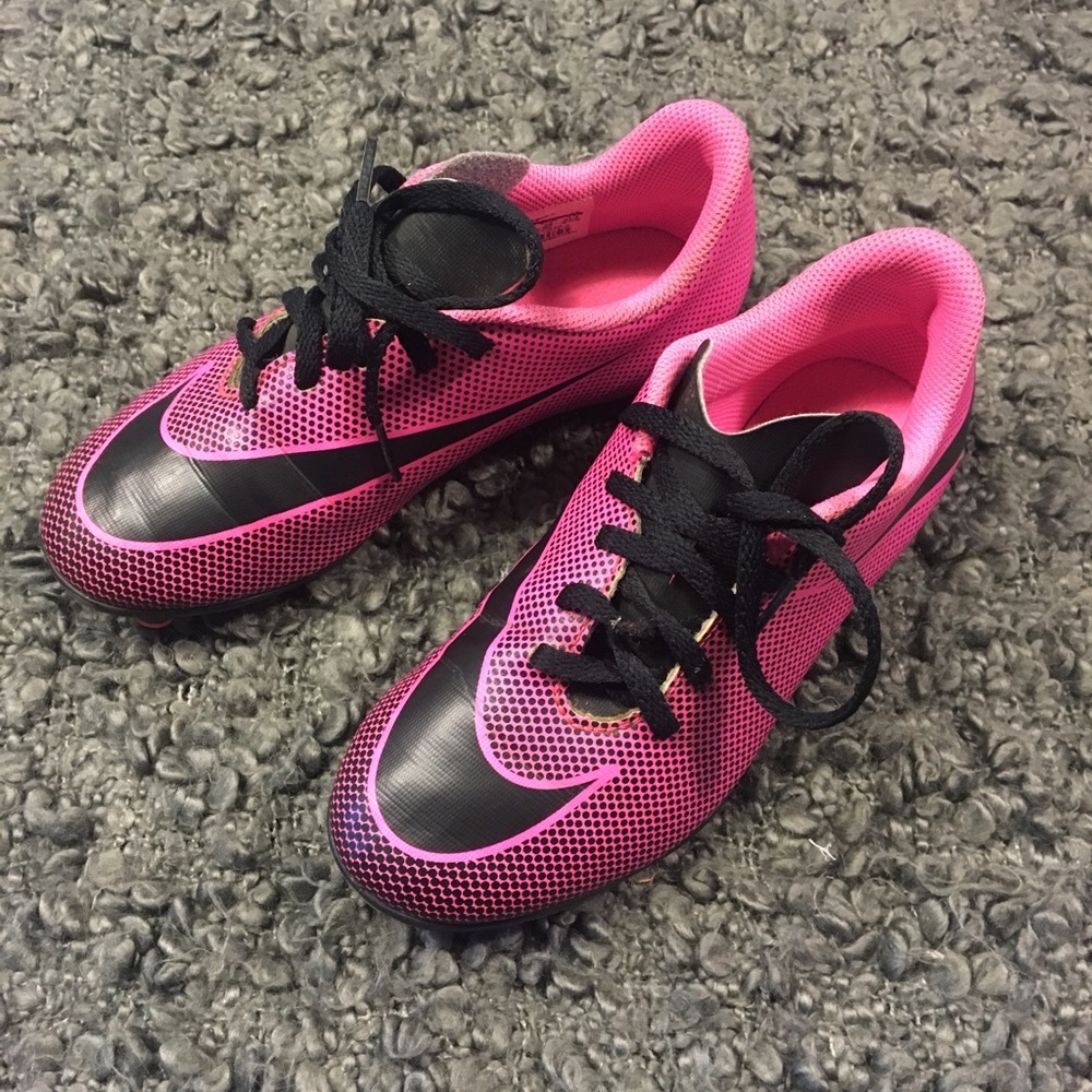 ✨Pink Nike Cleats